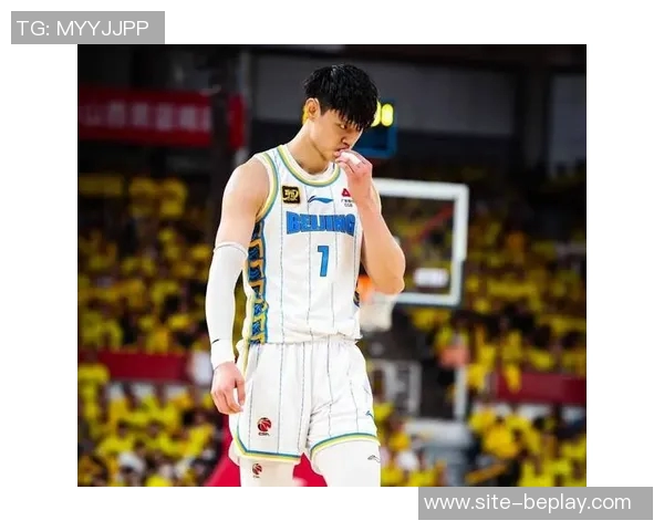 曾凡博首秀闪耀NBA中国赛太阳队对决篮网精彩回顾 曾凡博首秀闪耀NBA中国赛太阳队对决篮网精彩回顾