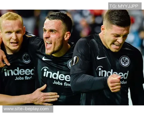 德甲精彩回顾斯图加特客场胜利法兰克福成功挑战狼堡