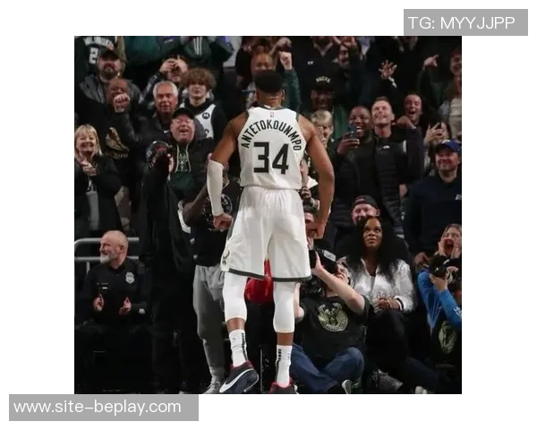 帕金斯揭示字母哥内心挣扎雄鹿默契应对却装作无知