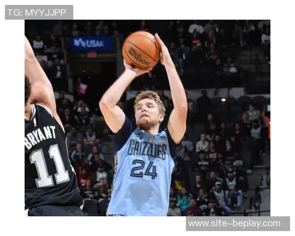 明天马刺对阵灰熊卡斯尔因左髋屈肌酸痛缺席比赛影响球队表现